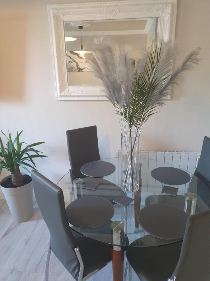 River View Apartment Suite Cork Kültér fotó